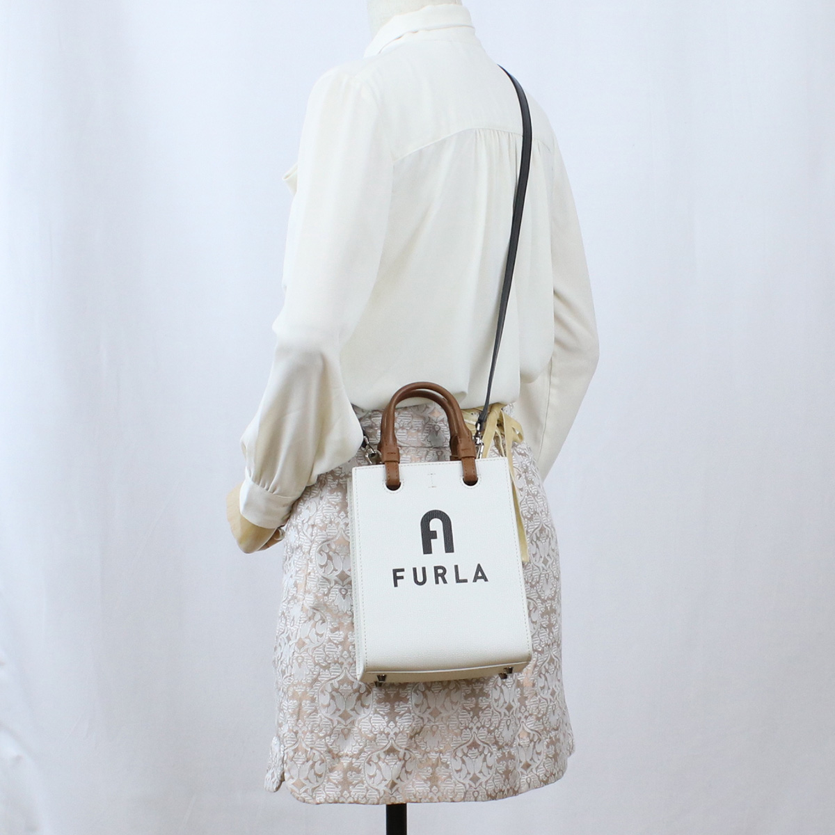 Armerie Boutique / フルラ FURLA FURLA VARSITY ハンドバッグ