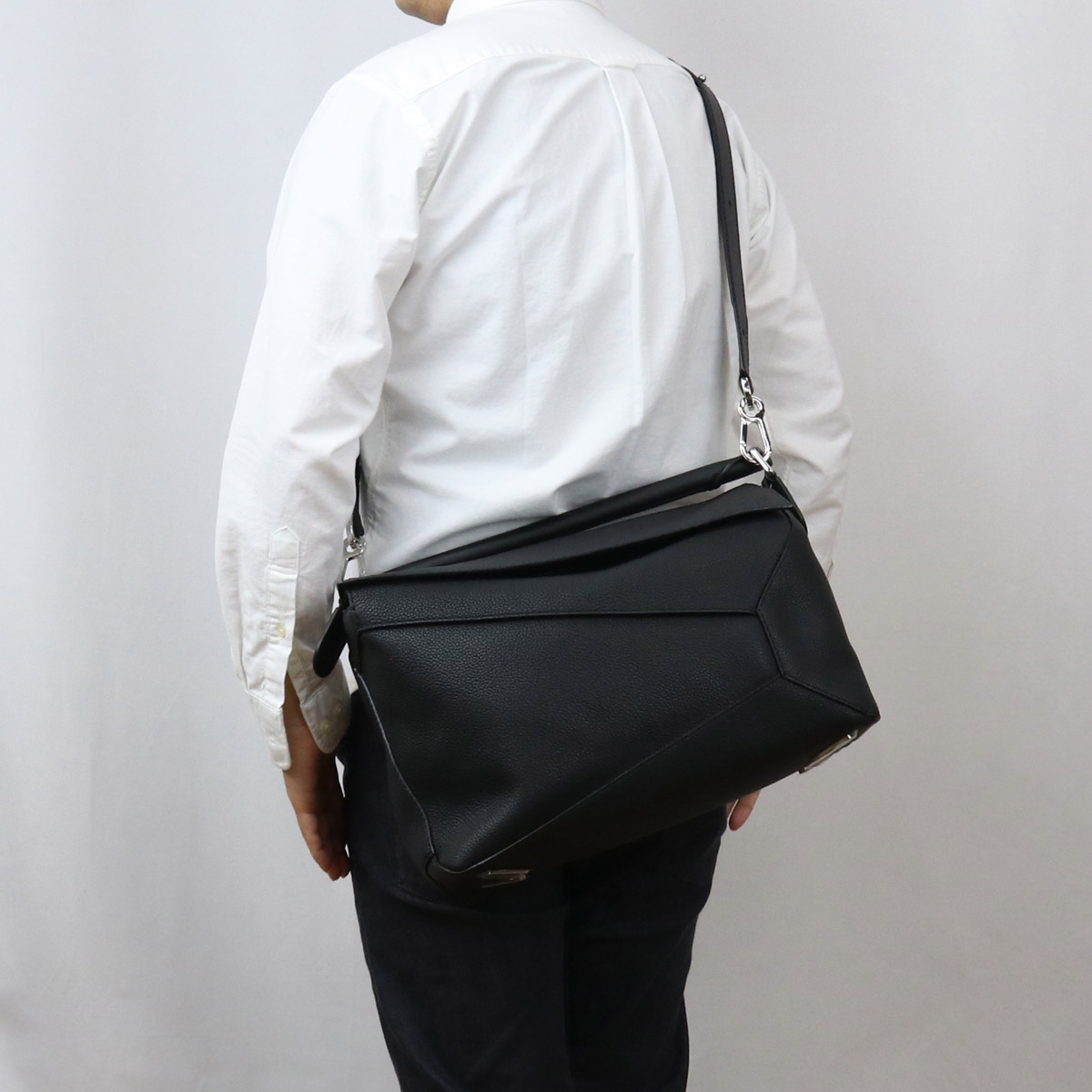 ネクストライン ロエベ Loewe ハンドバッグ Loewe Puzzle Bag パズル Bx01 1100 Black ブラック Bos 35 Bag 01 メンズレディース ネクストライン ロエベ Loewe ハンドバッグ Loewe Puzzle Bag パズル Bx01 1100 Black ブラック Bos 35 Bag 01 メンズレディース