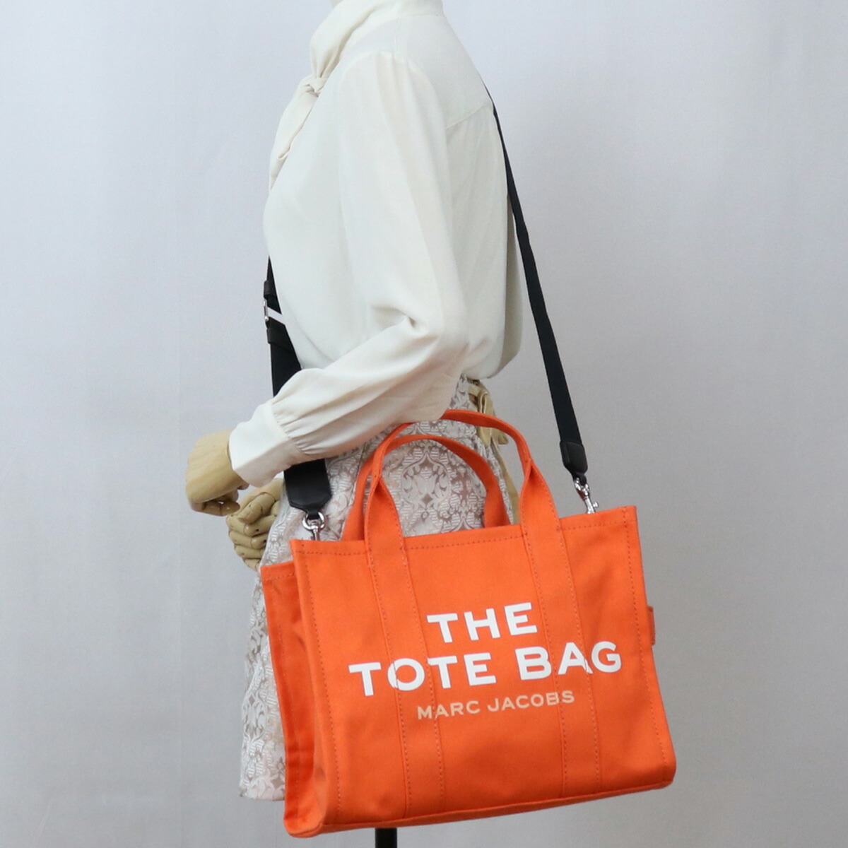 ブランドプラス / マークジェイコブス MARC JACOBS THE SMALL TOTE トートバッグ ブランド M0016161 822  DRAGON FIRE オレンジ系 bag-01