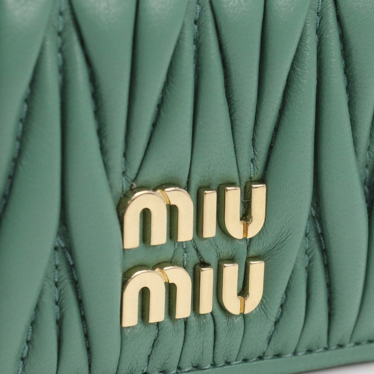 ネックストラップ本物 ミュウミュウ MIU MIU フェイクパール ネックストラップ スマホストラップ メタル ホワイト シルバー金具 雑貨小物